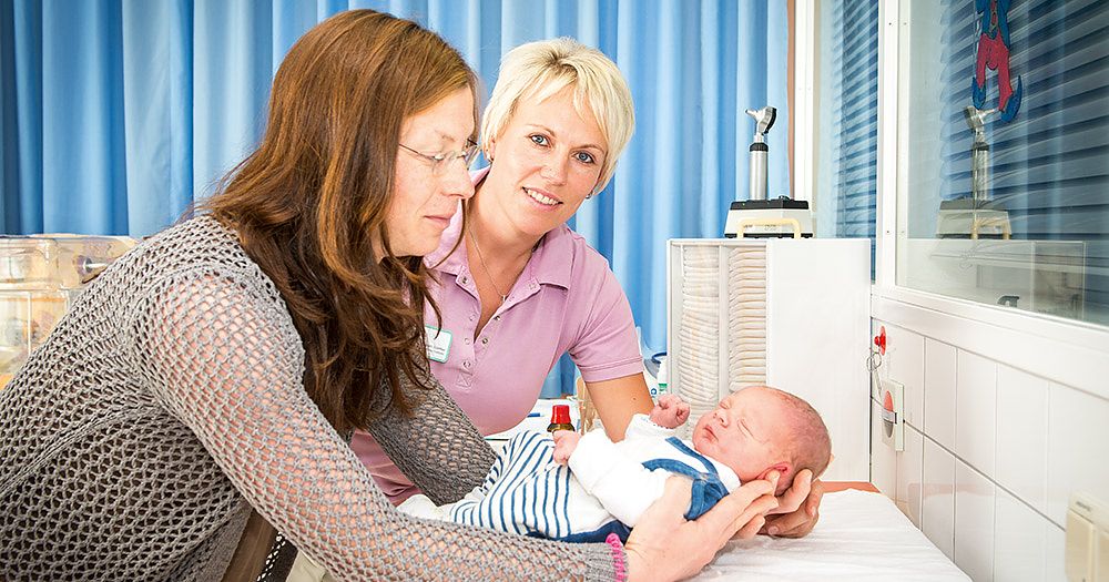 Mutter, Baby und Hebamme, diepiktografen.de