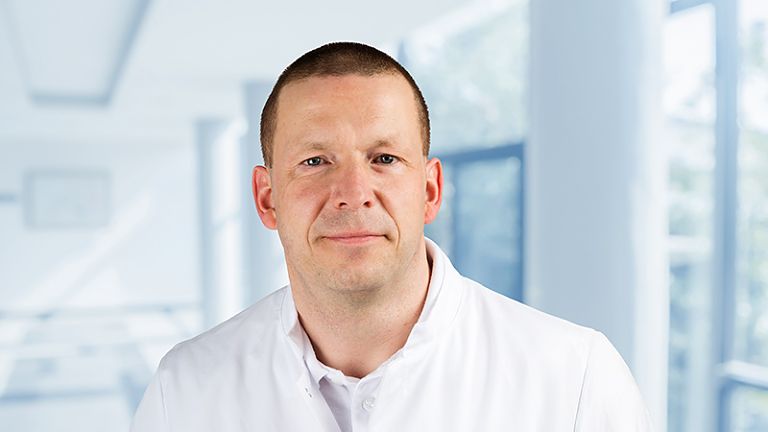 Ingo Beyer, Geschäftsführender Oberarzt, Facharzt für Chirurgie und Viszeralchirurgie, ZB Spezielle Viszeralchirurgie, ZB Proktologie, ZB Notfallmedizin, diepiktografen.de