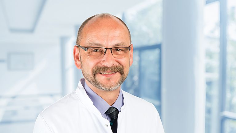 Dr. (Univ. Neapel) Frank Müller, Chefarzt der Abteilung für Innere Medizin, Facharzt für Innere Medizin, SP Endokrinologie und Diabetologie, diepiktografen.de