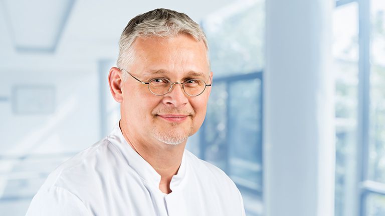 Dr. med. Torsten Encke, Chefarzt der Abteilung für Anästhesie / Intensivmedizin, Facharzt für Anästhesiologie und Physiologie, diepiktografen.de